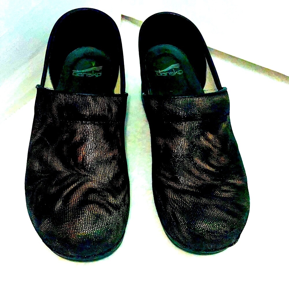 Dansko Xp Nursing Clogs - image 2